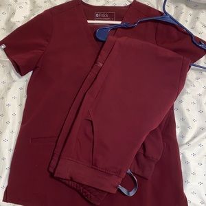 Burgundy Figs Scrub Set